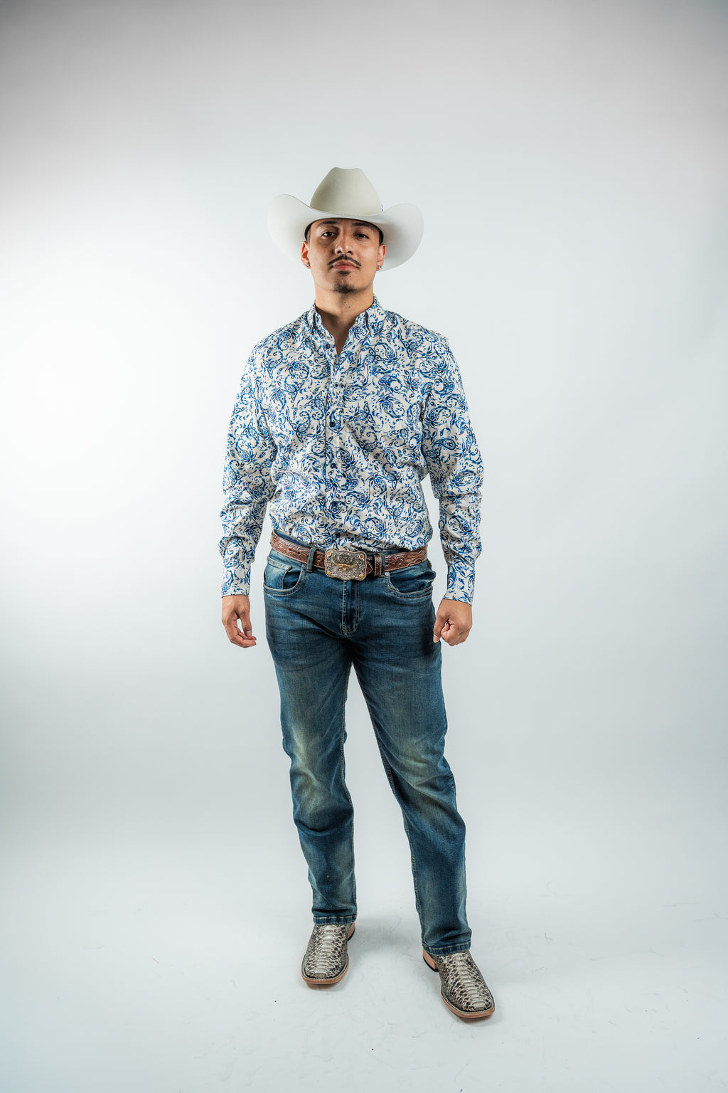 Texas Country - White Floral Button-Up Long Sleeve Shirt (MOD 1079)